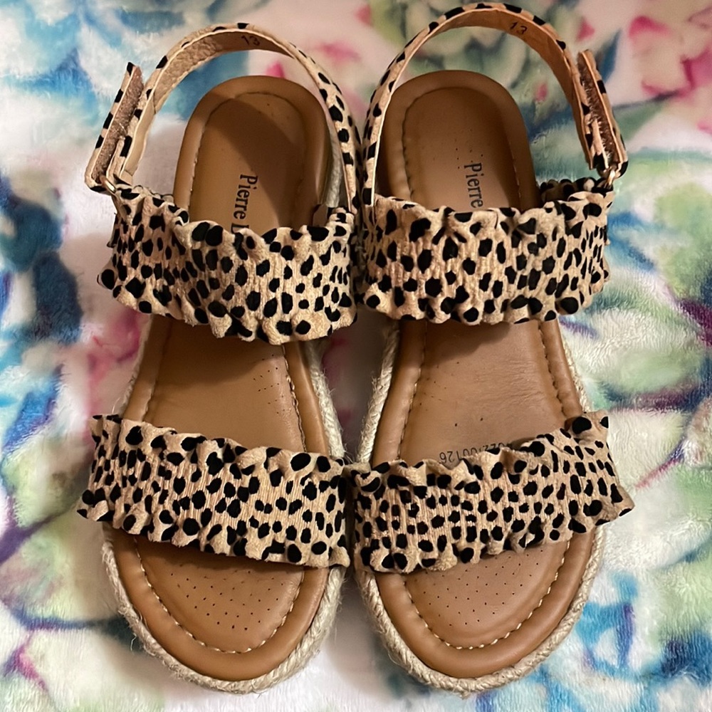 Kids sandals